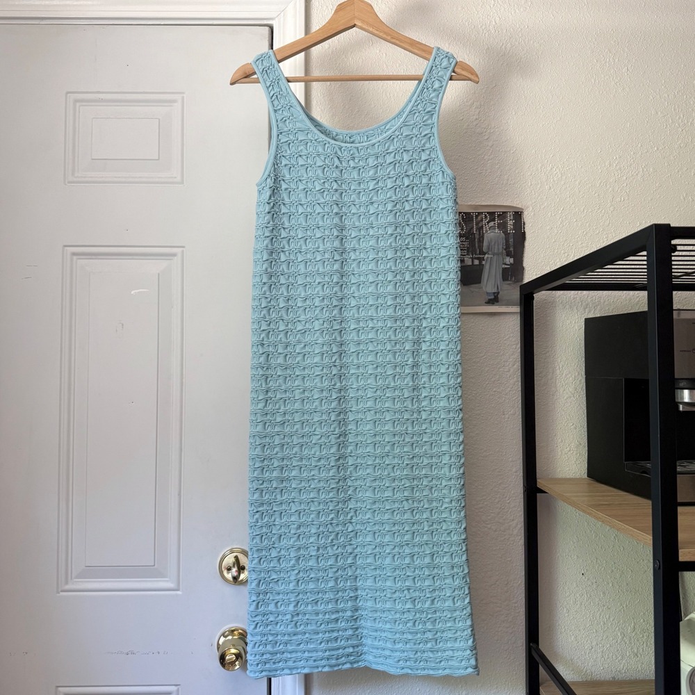TEES BY TINA dusty baby blue crinkle sleeveless crew neck bodycon midi dress